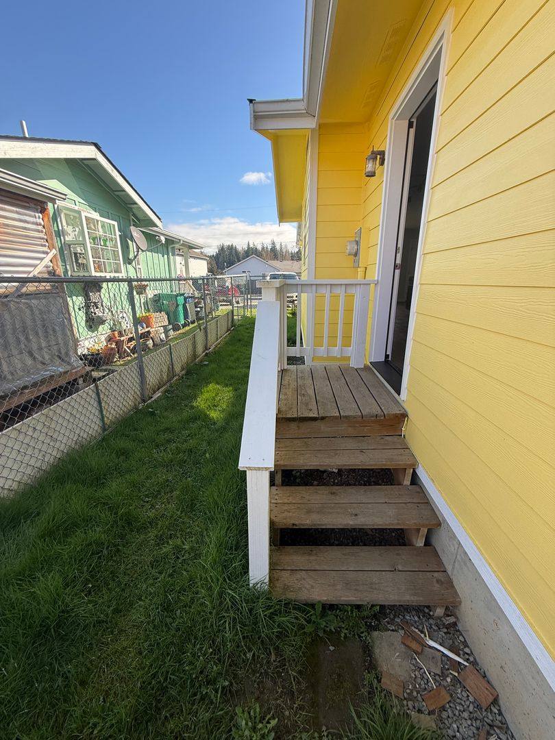 House for rent at 119 N 29th Place, Mount Vernon, WA 98273