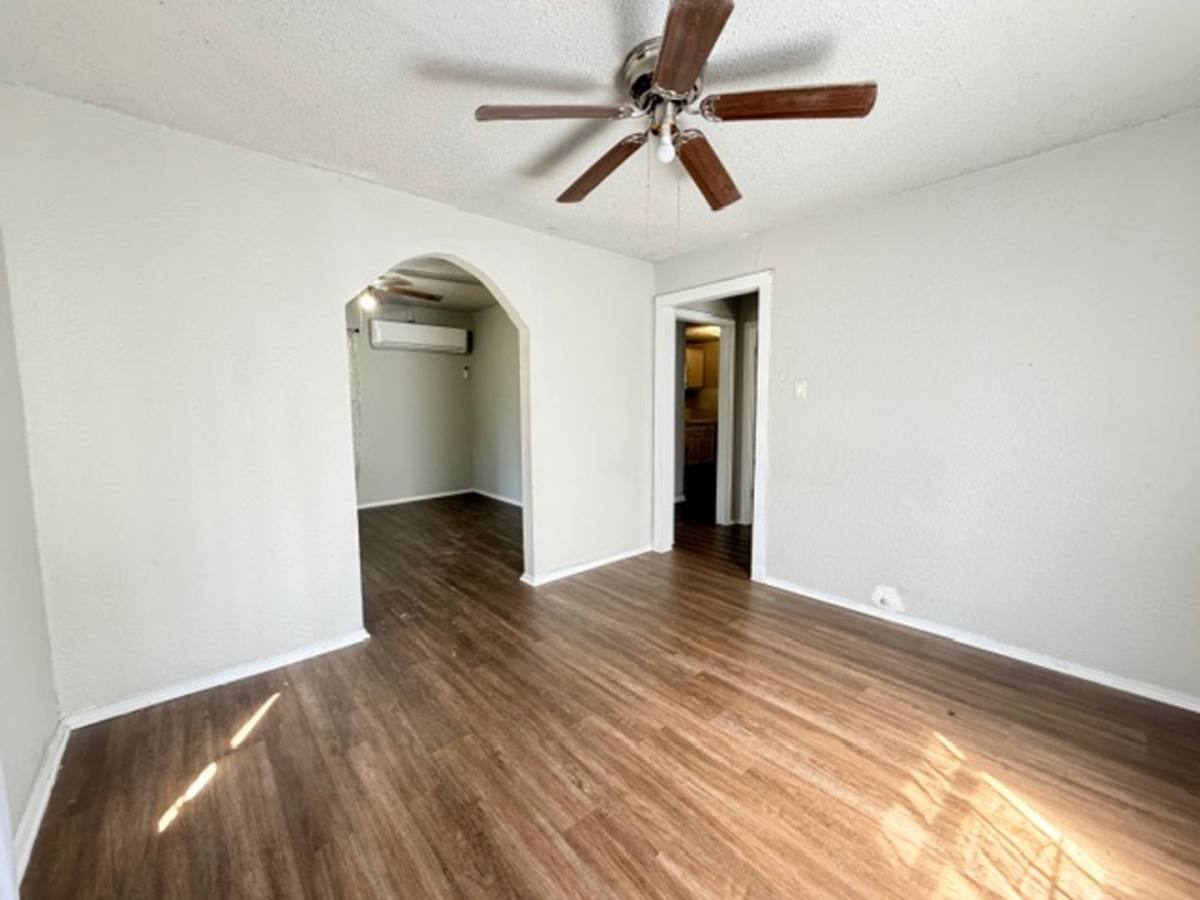 House for rent at 321 Huntington, San Antonio, TX 78207