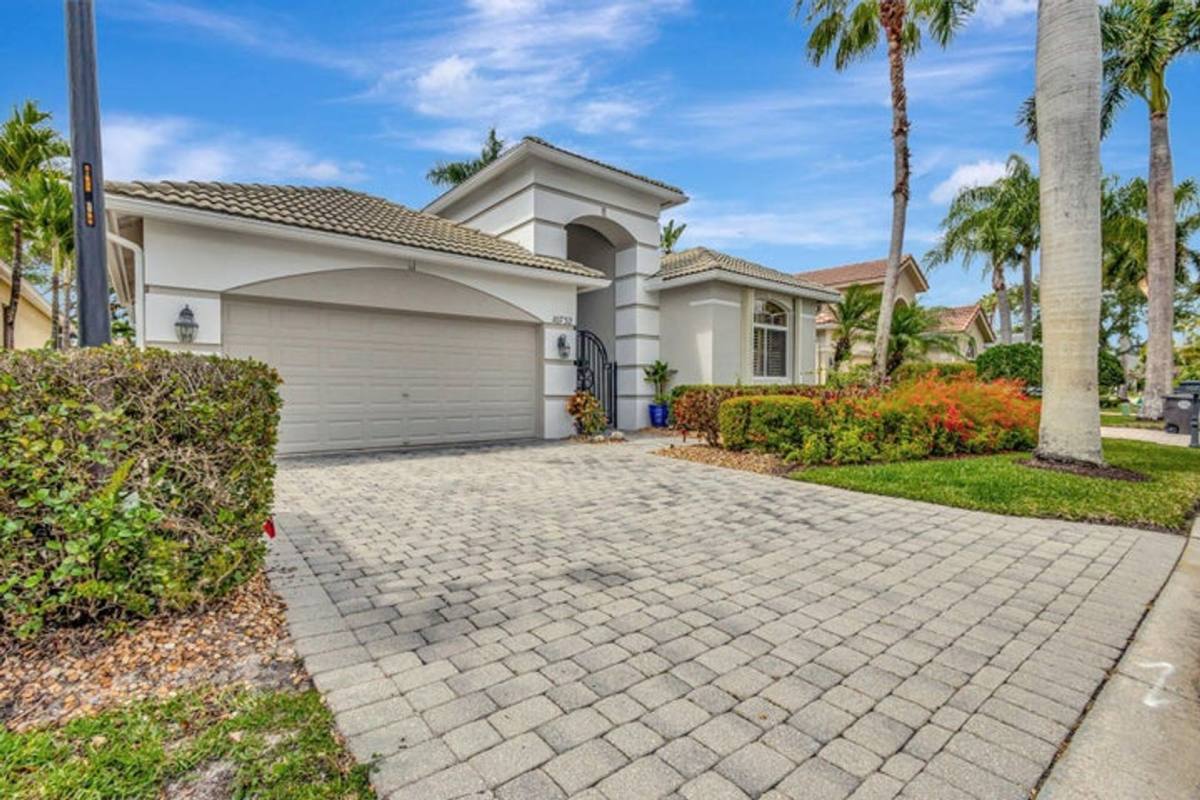 House for rent at 10732 Grande Blvd, West Palm Beach, FL 33412