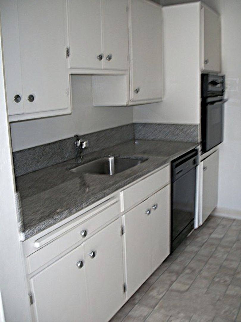 Apartment for rent at 1550 Walnut St, Berkeley, CA 94709