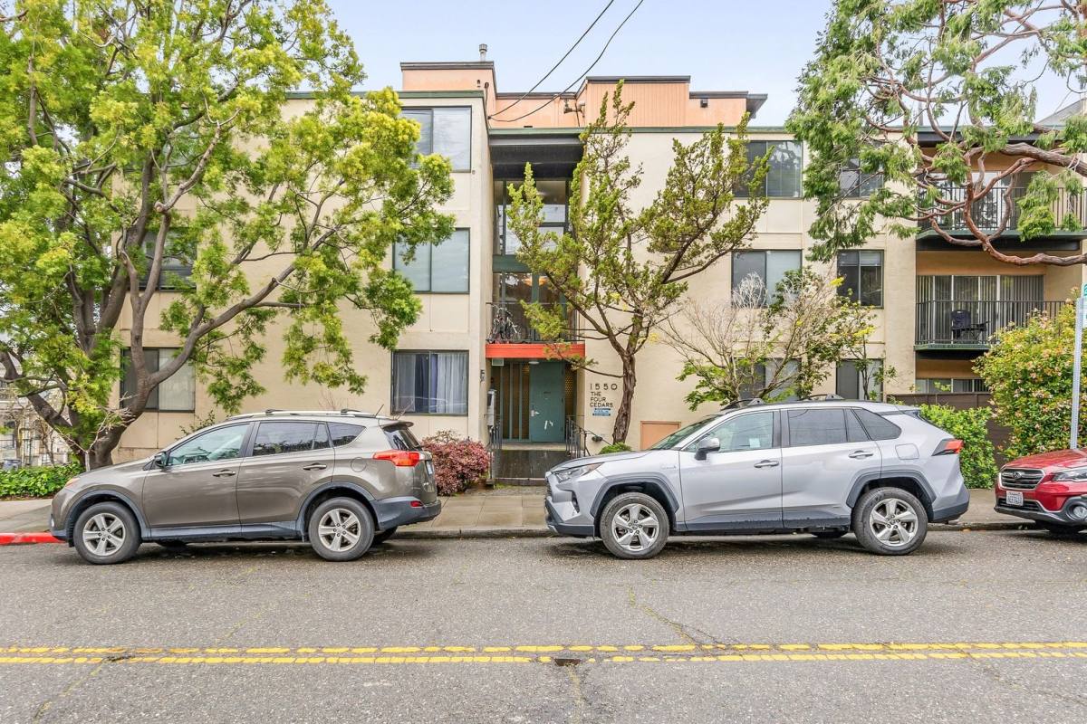 Apartment for rent at 1550 Walnut St, Berkeley, CA 94709