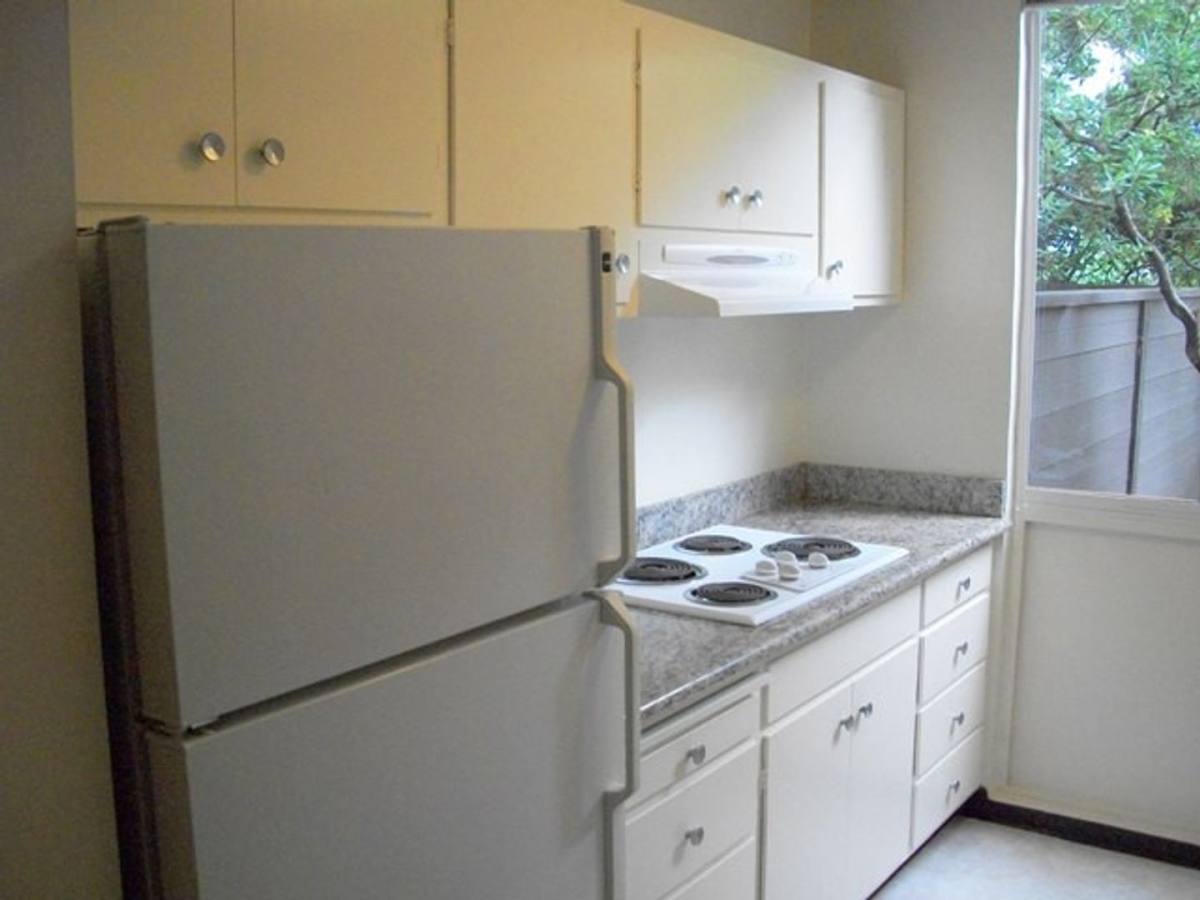 Apartment for rent at 1550 Walnut St, Berkeley, CA 94709