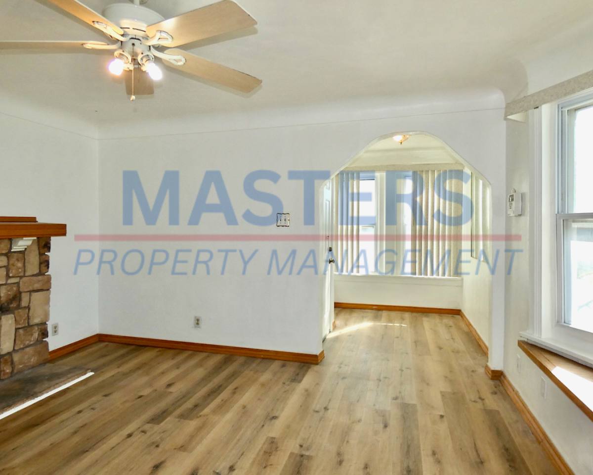 Apartment for rent at 1026 Oakwood Ave, Toledo, OH 43608