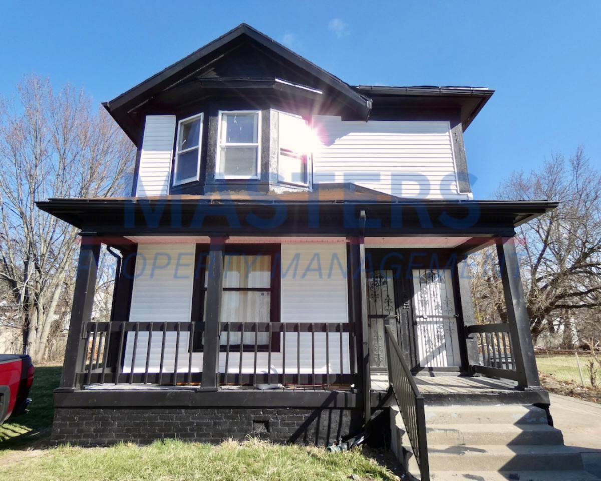 Apartment for rent at 1026 Oakwood Ave, Toledo, OH 43608