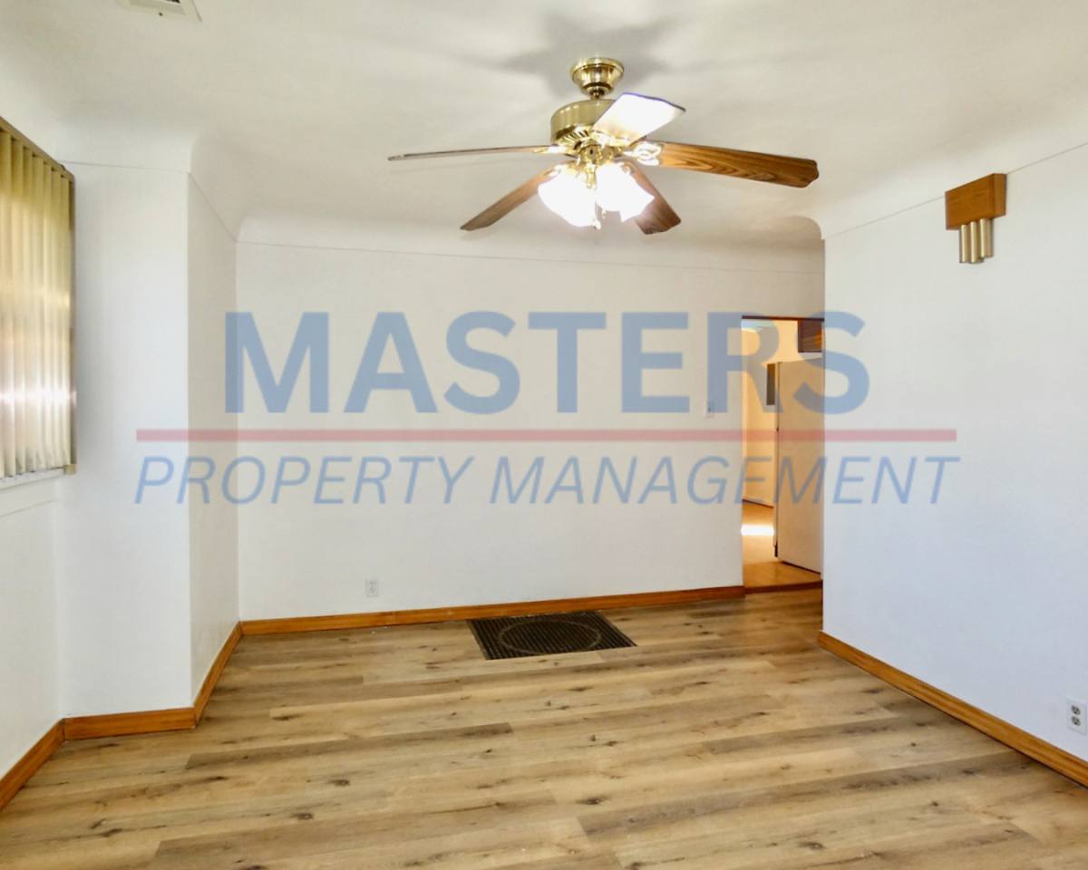 Apartment for rent at 1026 Oakwood Ave, Toledo, OH 43608