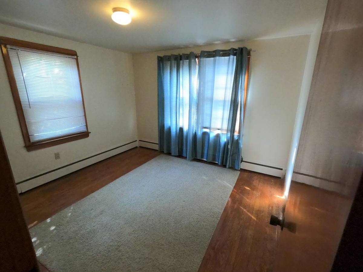 Apartment for rent at 509 Beachgrove Dr, Erie, PA 16505