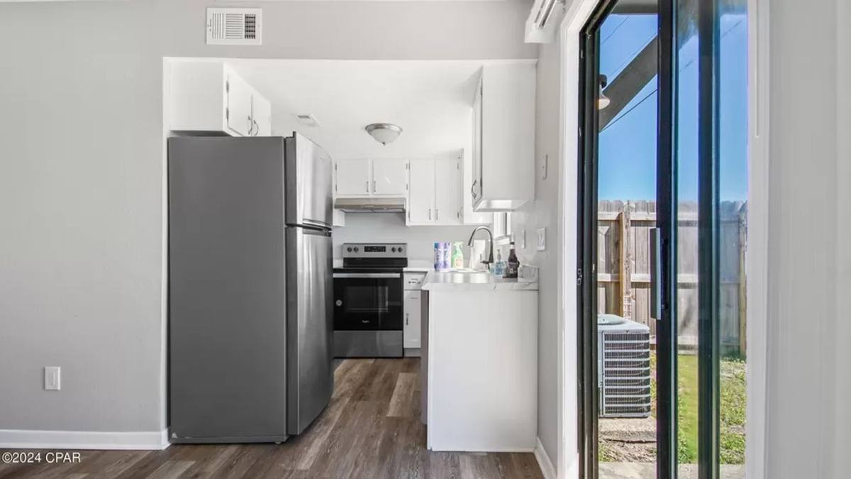 Apartment for rent at 5117 E 10th St, Panama City, FL 32404