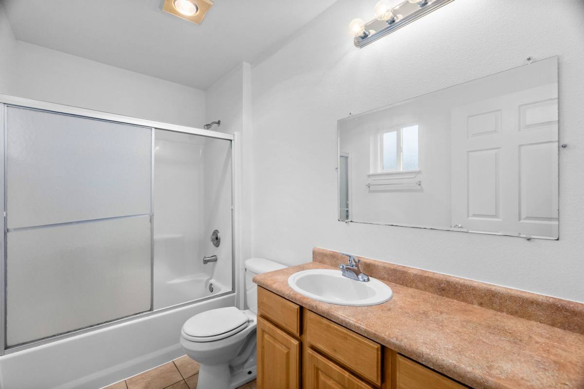 Apartment for rent at 822 E Pioneer Ave, Montesano, WA 98563