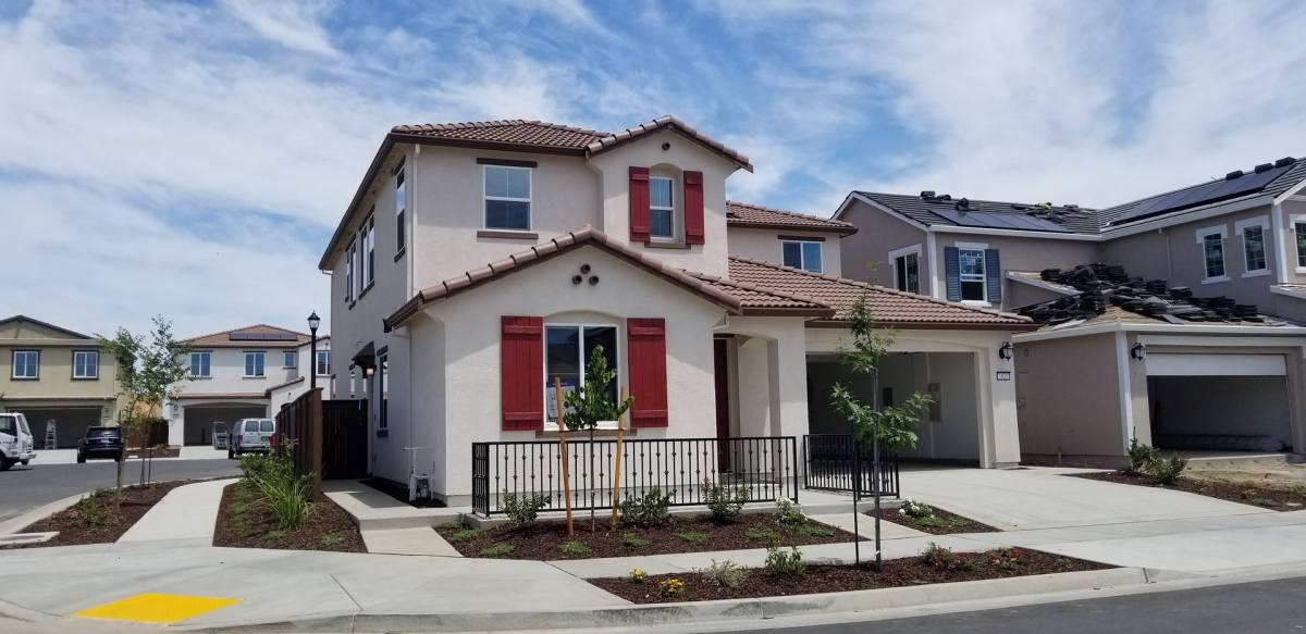 House for rent at 1921 Brogan Dr, Woodland, CA 95776