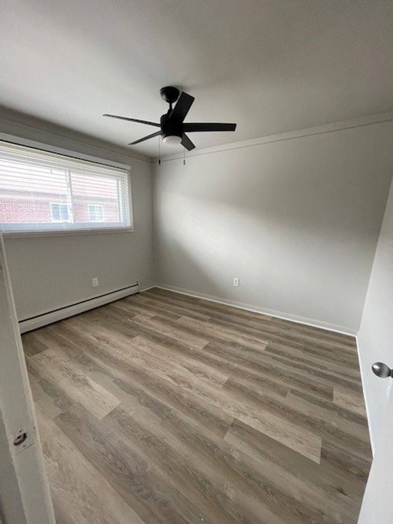 Apartment for rent at 3830 Devon Rd #4, Royal Oak, MI 48073