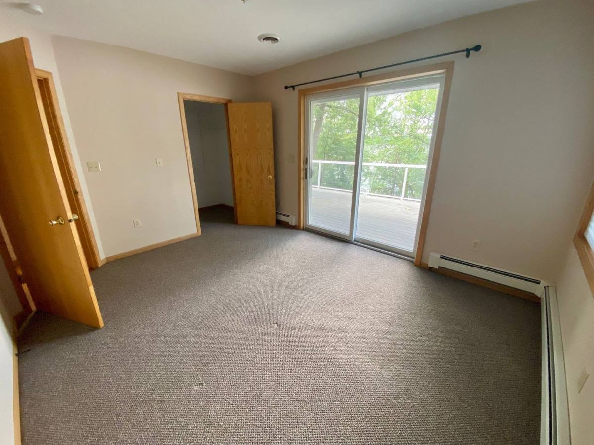 House for rent at 1050 Front St, Hudson, WI 54016