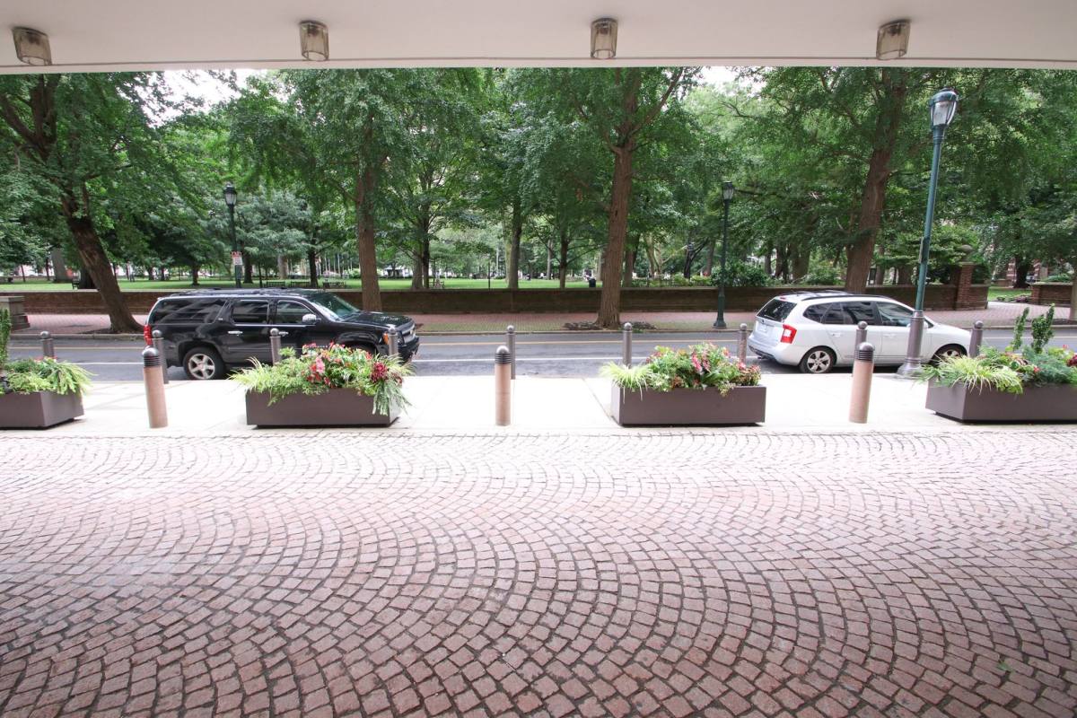 Apartment for rent at 604 S Washington Square, Philadelphia, PA 19106