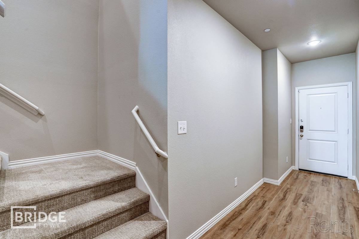 Townhouse for rent at 1041 E Golden Lane, Burleson, TX 76028