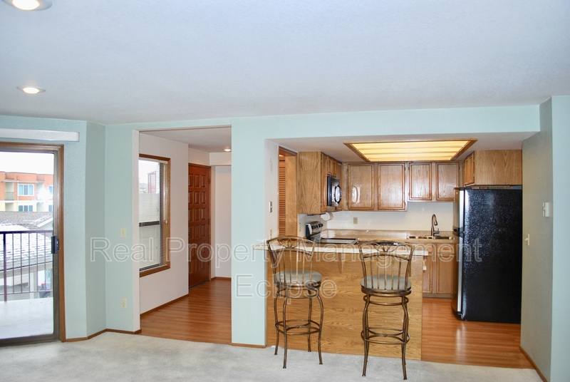 Condo for rent at 9910 NE 119th St #202, Kirkland, WA 98034