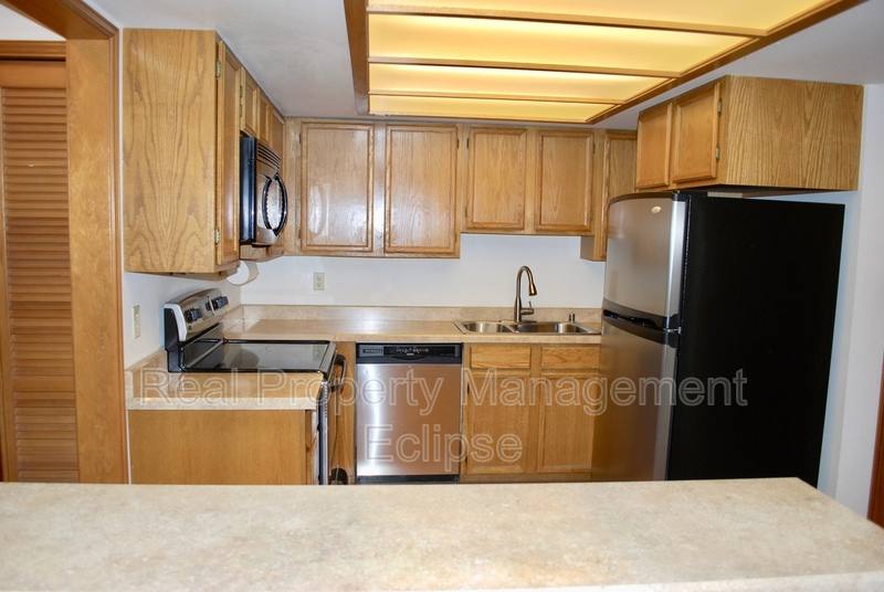 Condo for rent at 9910 NE 119th St #202, Kirkland, WA 98034