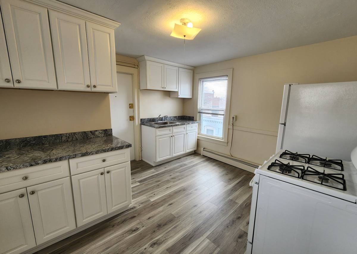 Apartment for rent at 21-23 Summer St, Westfield, MA 01085