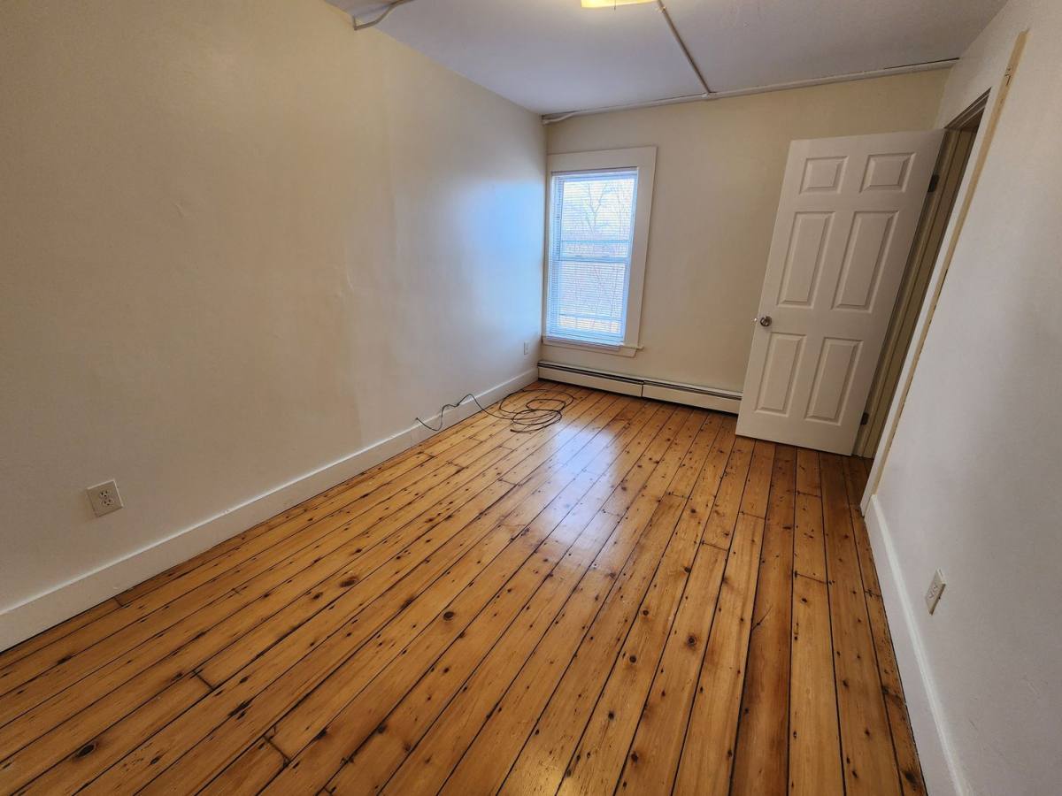 Apartment for rent at 21-23 Summer St, Westfield, MA 01085