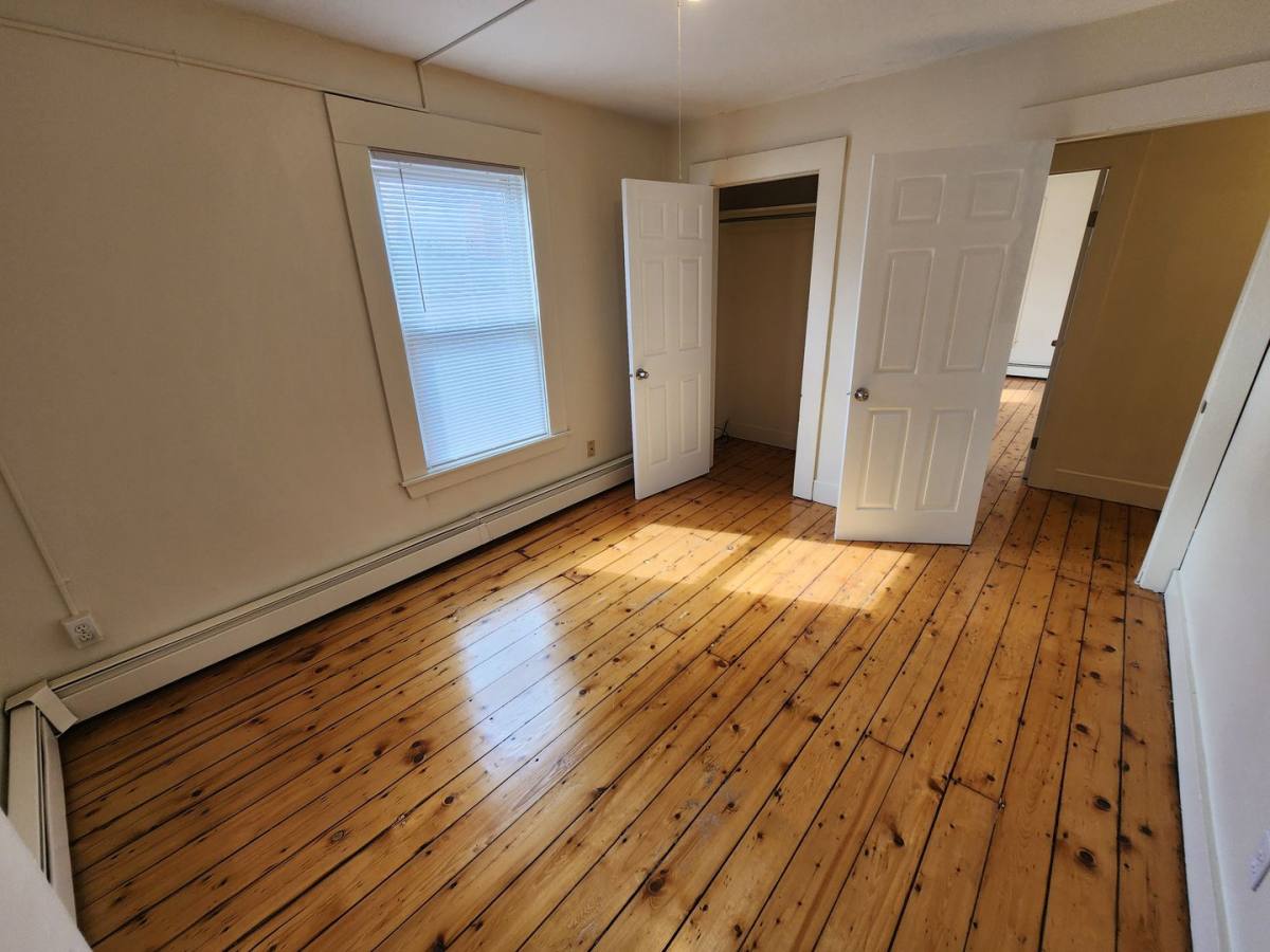 Apartment for rent at 21-23 Summer St, Westfield, MA 01085