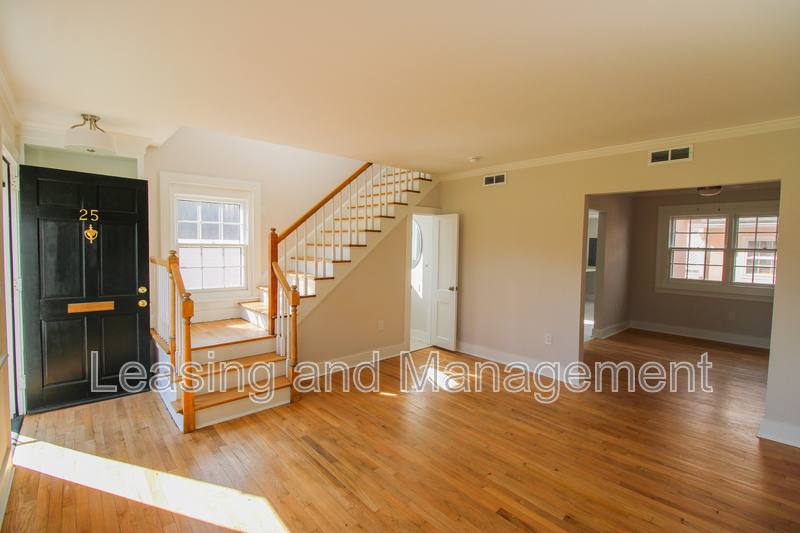 Townhouse for rent at 25 Ashley Ave, Charleston, SC 29401