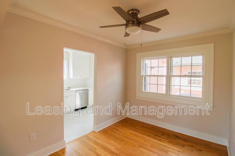 Townhouse for rent at 25 Ashley Ave, Charleston, SC 29401