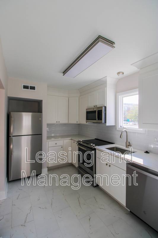 Townhouse for rent at 25 Ashley Ave, Charleston, SC 29401