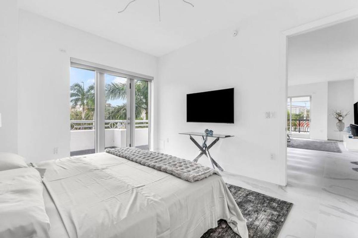 Condo for rent at 155 E Boca Raton Rd, Boca Raton, FL 33432