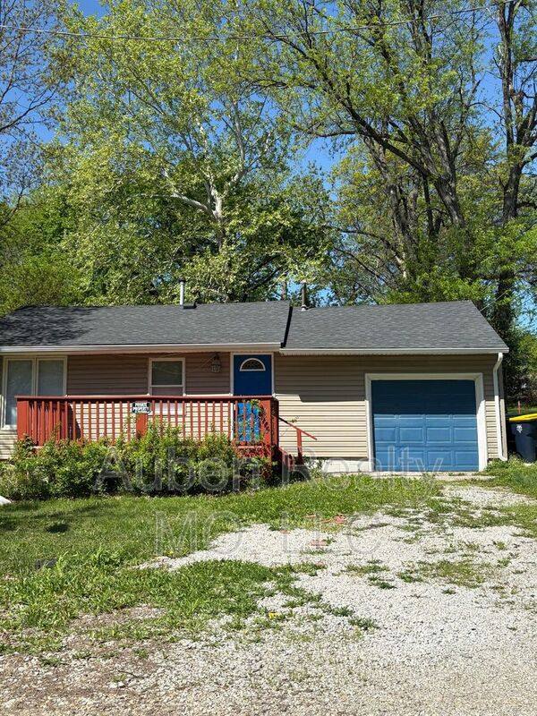 House for rent at 5126 Booth Ave, Kansas City, MO 64129