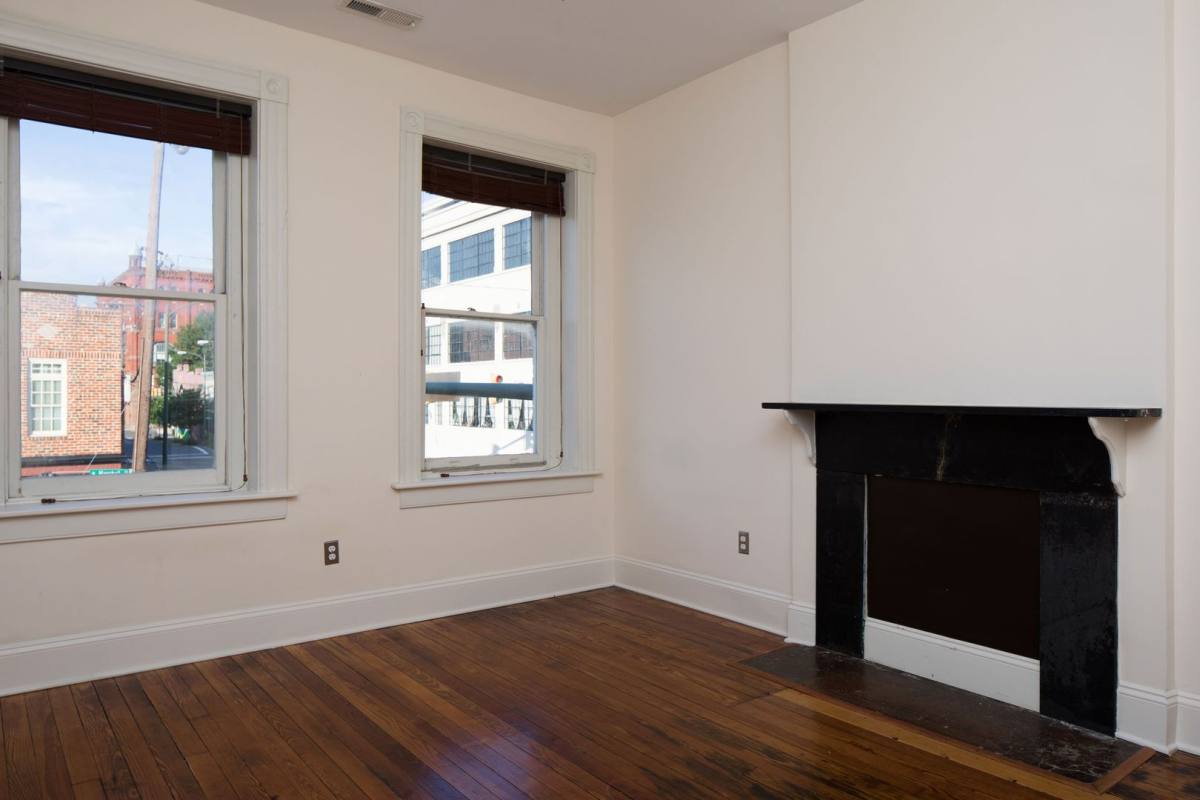 Apartment for rent at 22 W Marshall St #5, Richmond, VA 23220