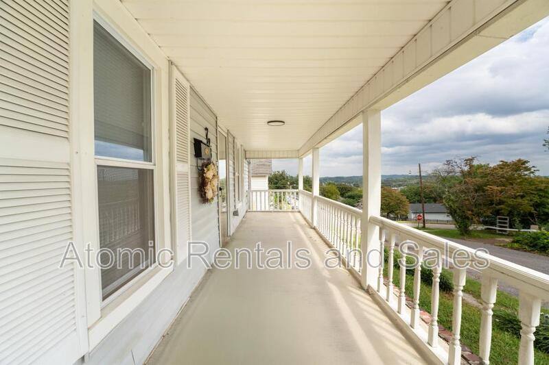 House for rent at 703 W 2nd Ave, Lenoir City, TN 37771