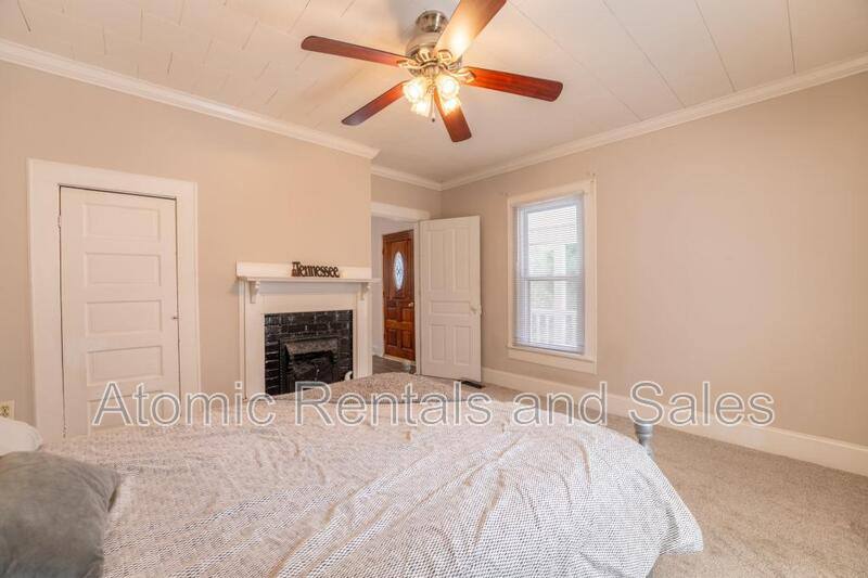 House for rent at 703 W 2nd Ave, Lenoir City, TN 37771