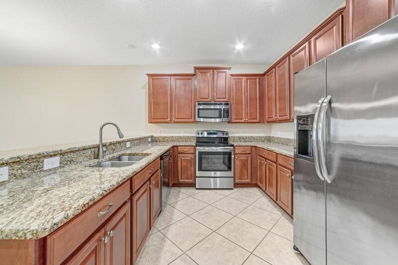 Townhouse for rent at 1259 Long Cove Loop, Davenport, FL 33896