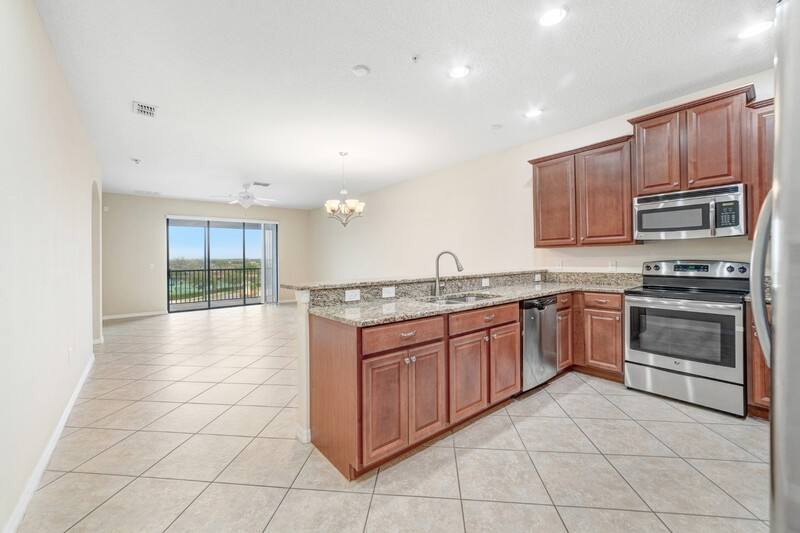 Townhouse for rent at 1259 Long Cove Loop, Davenport, FL 33896