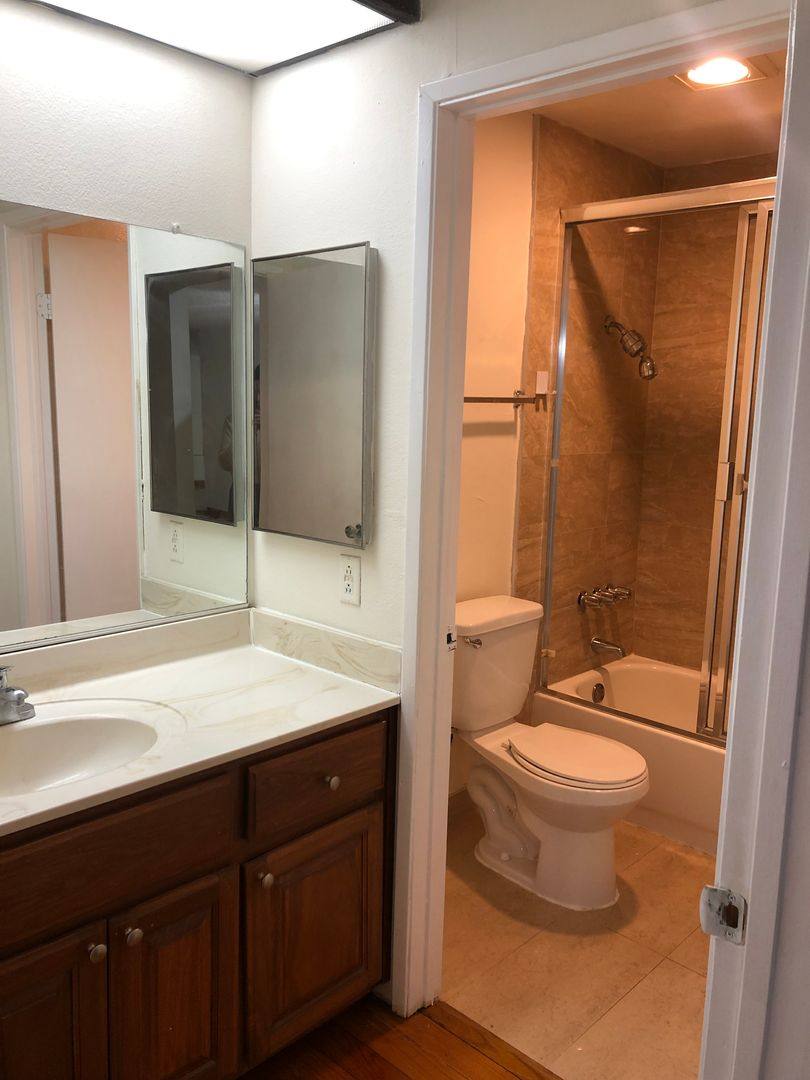 Apartment for rent at 10811 Ashton Ave, Los Angeles, CA 90024