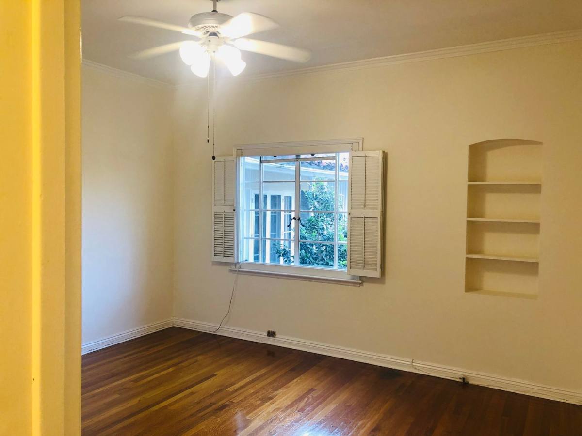 Apartment for rent at 10800-10808 Lindbrook Dr, Los Angeles, CA 90024