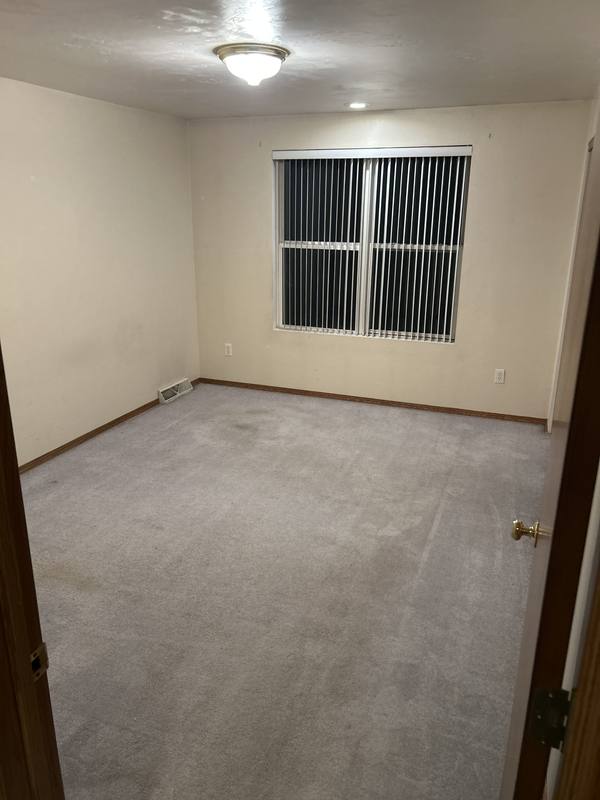 Apartment for rent at 700 Parkview Rd, Green Bay, WI 54304