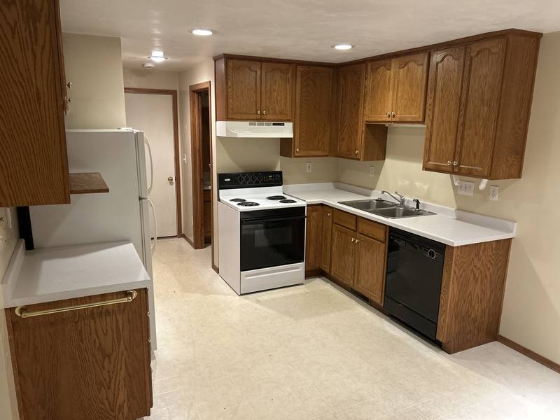 Apartment for rent at 700 Parkview Rd, Green Bay, WI 54304