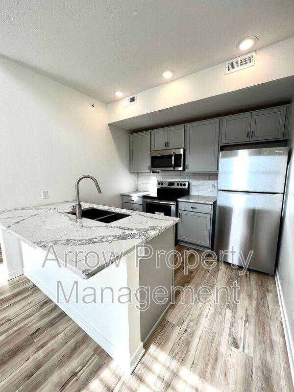 Apartment for rent at 2230 R St #1, Lincoln, NE 68503