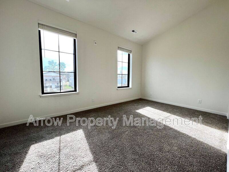 Apartment for rent at 2230 R St #1, Lincoln, NE 68503