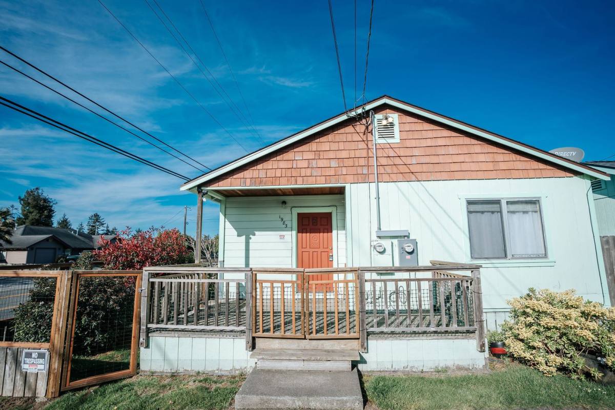 Apartment for rent at 1983 Sutter Rd, McKinleyville, CA 95519