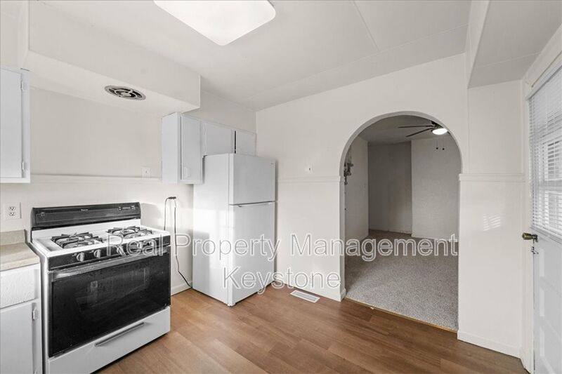 House for rent at 71 McKinnie Ave, McKees Rocks, PA 15136