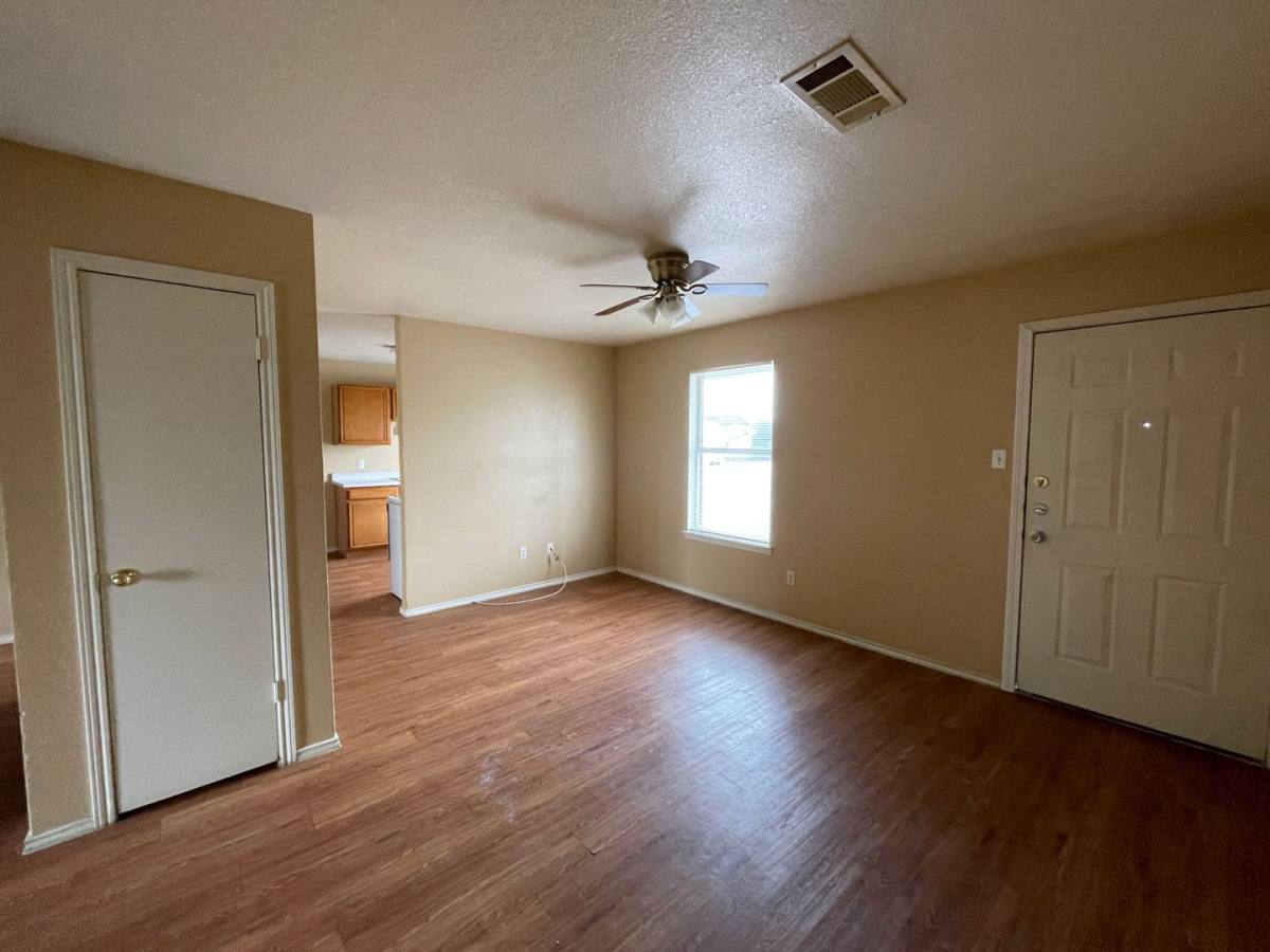 Apartment for rent at 1603 Cedarhill Dr, Killeen, TX 76543