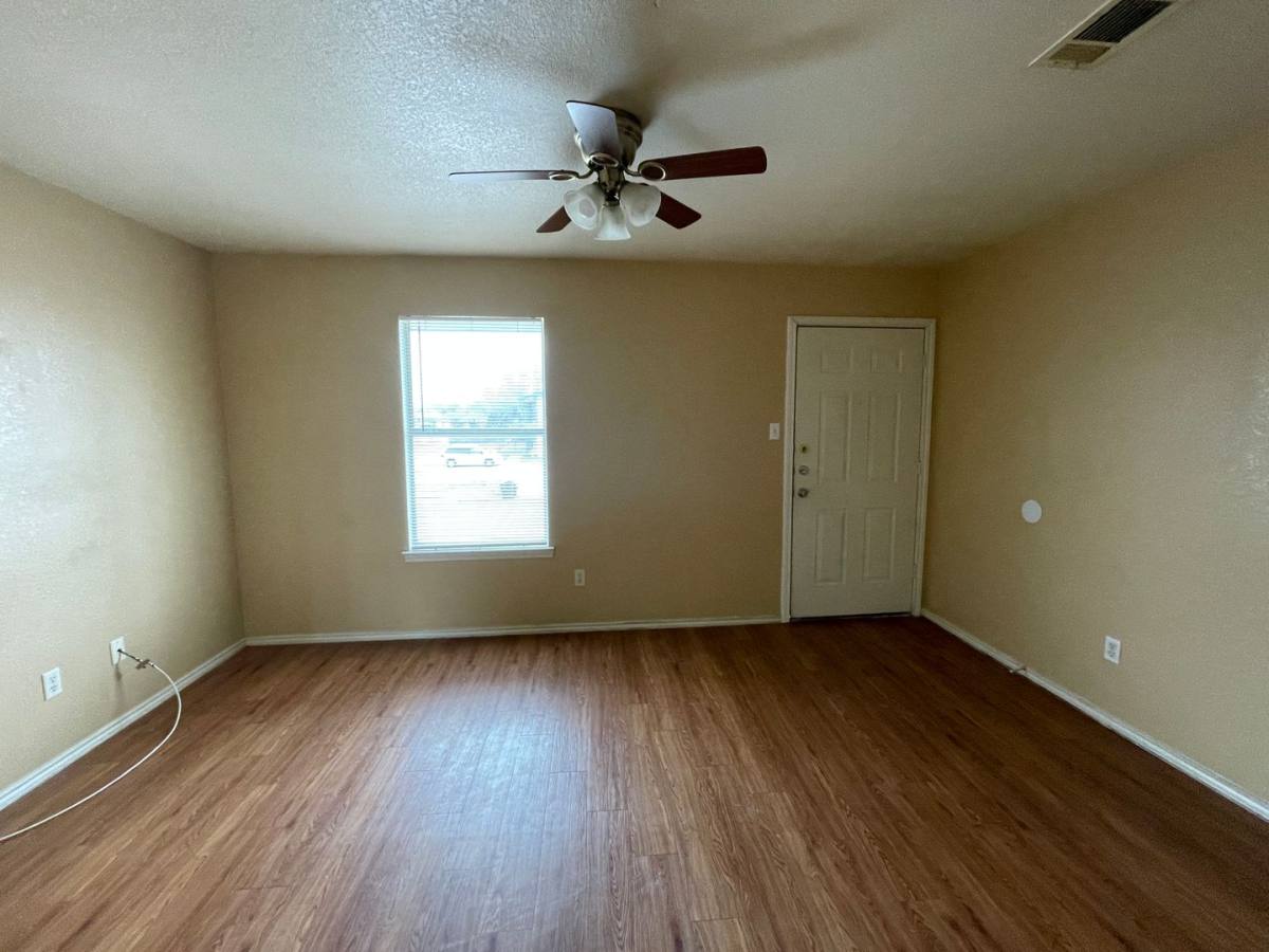 Apartment for rent at 1603 Cedarhill Dr, Killeen, TX 76543