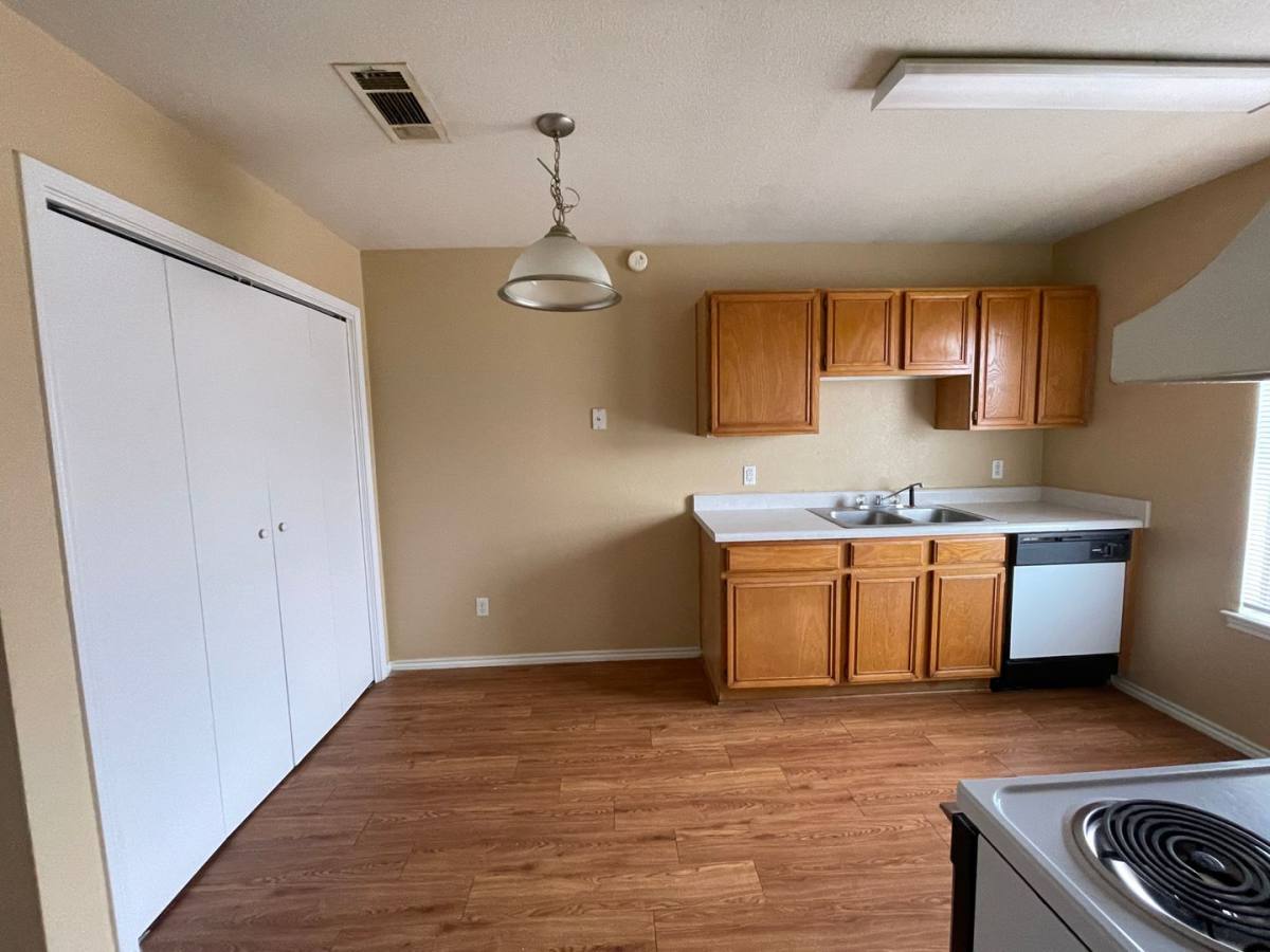 Apartment for rent at 1603 Cedarhill Dr, Killeen, TX 76543