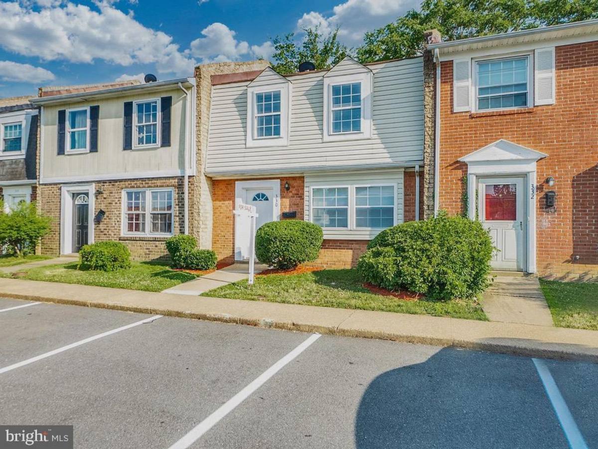Townhouse for rent at 330 Brock Square, Fredericksburg, VA 22401