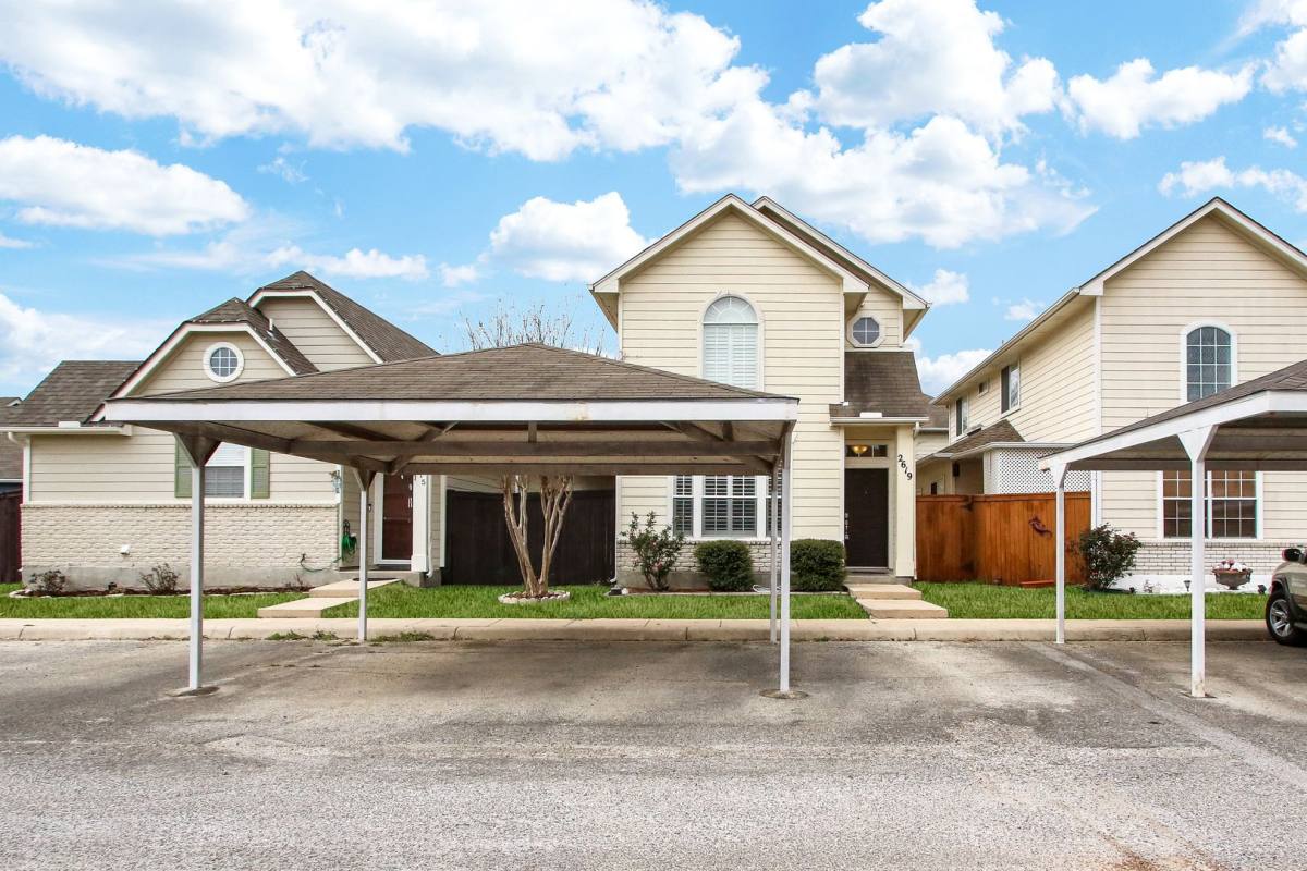 House for rent at 2619 Crown Arbor Dr, San Antonio, TX 78251