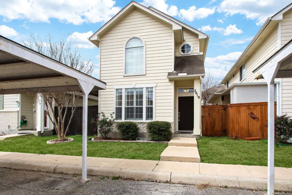 House for rent at 2619 Crown Arbor Dr, San Antonio, TX 78251