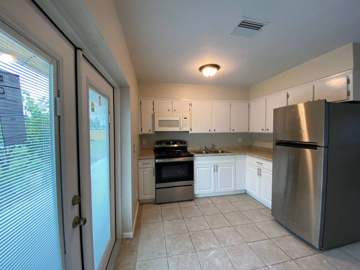 Townhouse for rent at 2601 47th Terrace SW, Naples, FL 34116