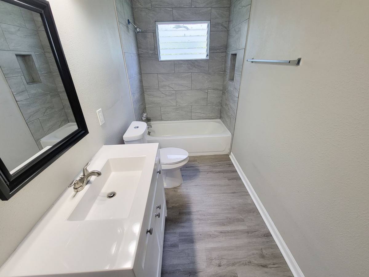 House for rent at 4909 Holloway Dr, Houston, TX 77048