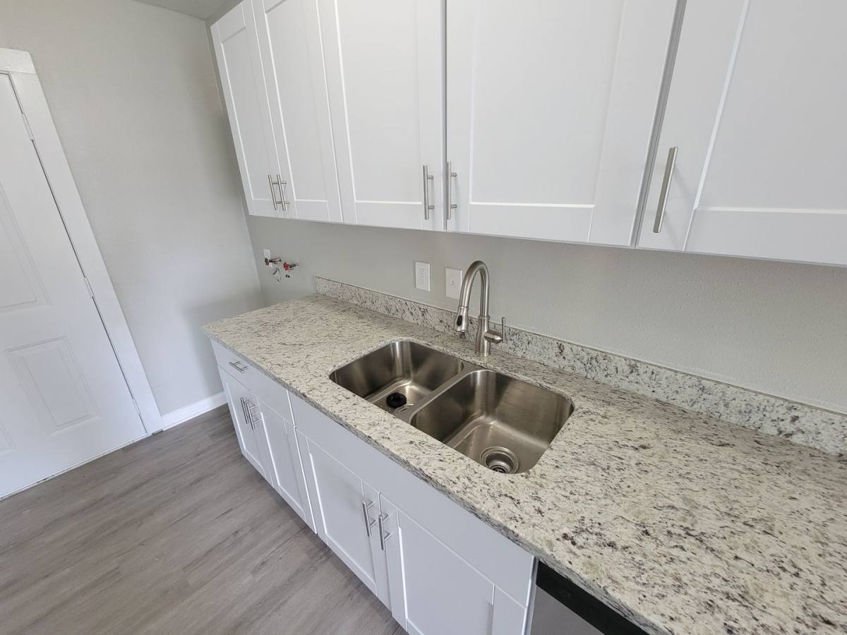 House for rent at 4909 Holloway Dr, Houston, TX 77048