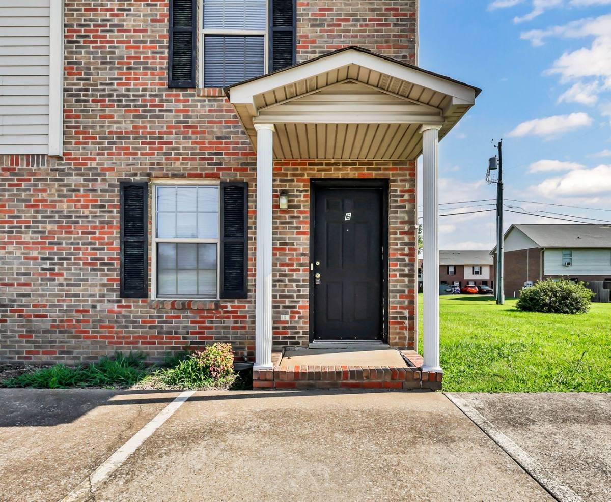 Apartment for rent at 2451 W Wilson Rd, Clarksville, TN 37043